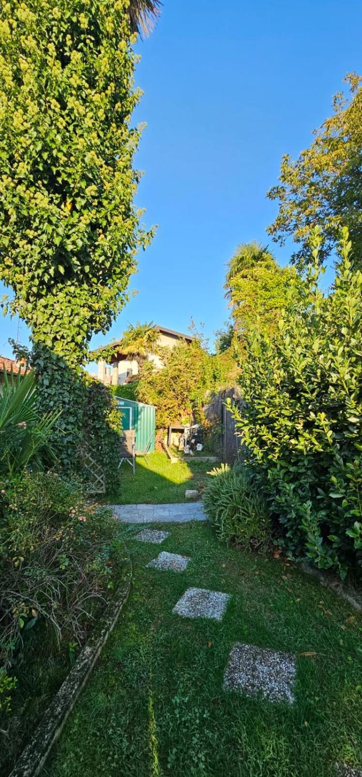 La Casetta Di Anna Laveno-Mombello Exterior foto